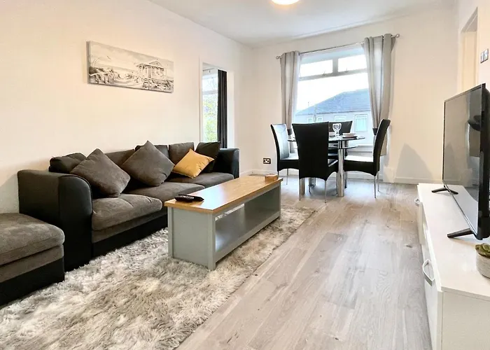 Kingsbridge Apartment
